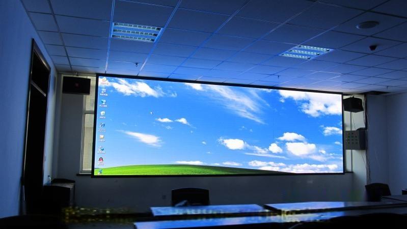 室內顯示屏使用小間距led顯示屏的優勢！